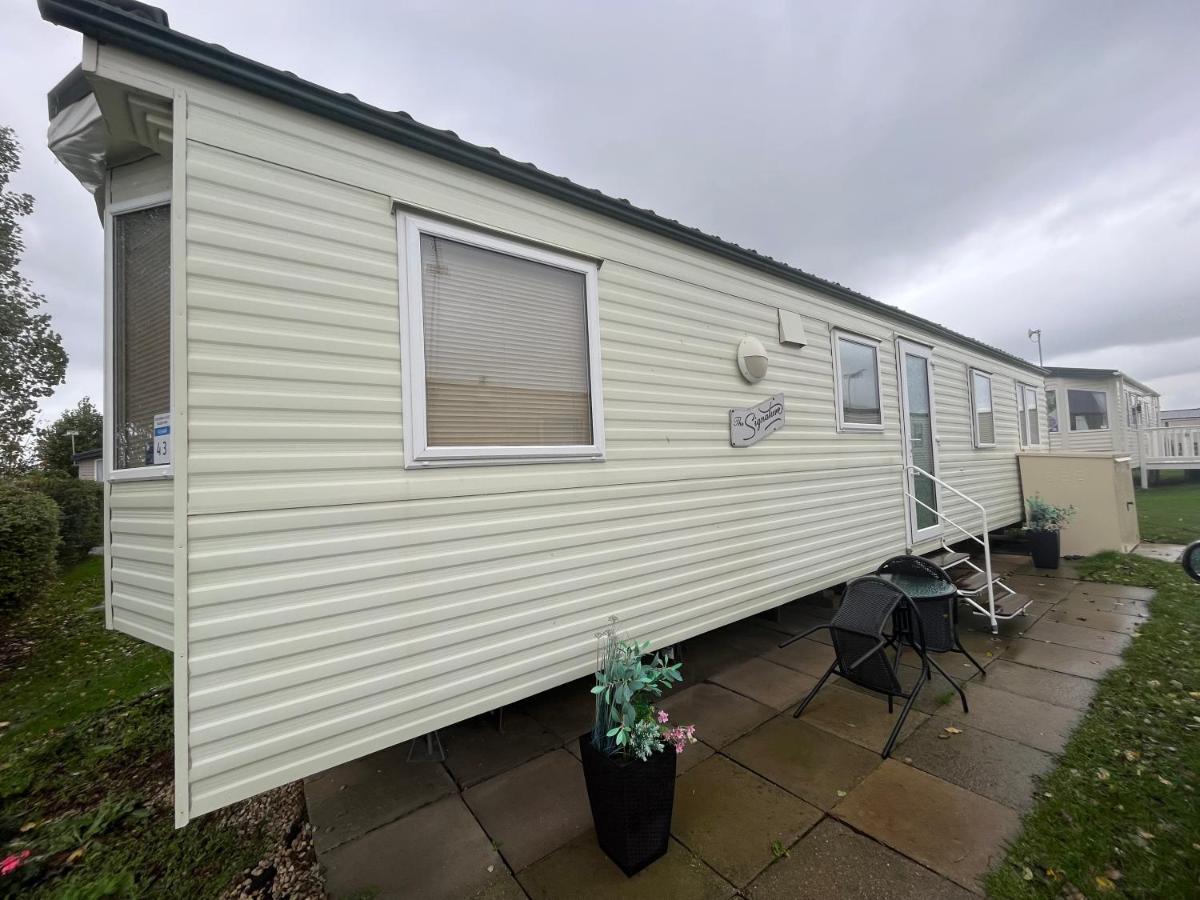 Fulmar 43 ~ Parkdean Holiday Resort Great Yarmouth Exterior foto