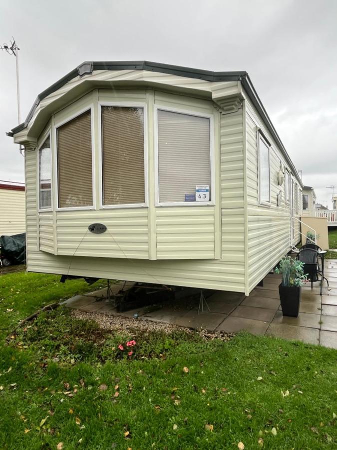 Fulmar 43 ~ Parkdean Holiday Resort Great Yarmouth Exterior foto