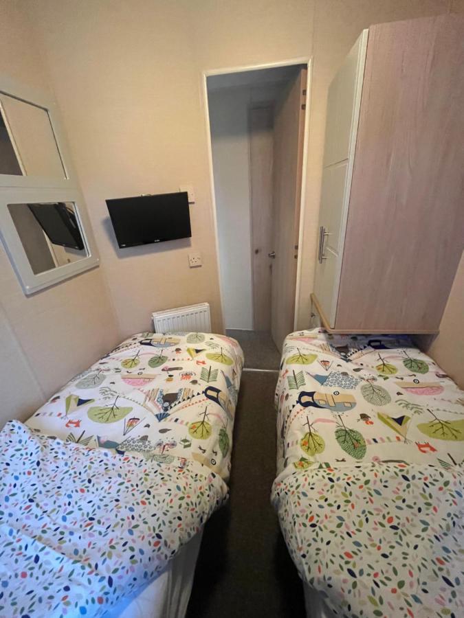 Fulmar 43 ~ Parkdean Holiday Resort Great Yarmouth Exterior foto